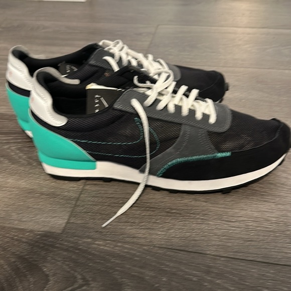 Men’s Nike Nest Shoes in teal and black size 12M - Picture 4 of 5
